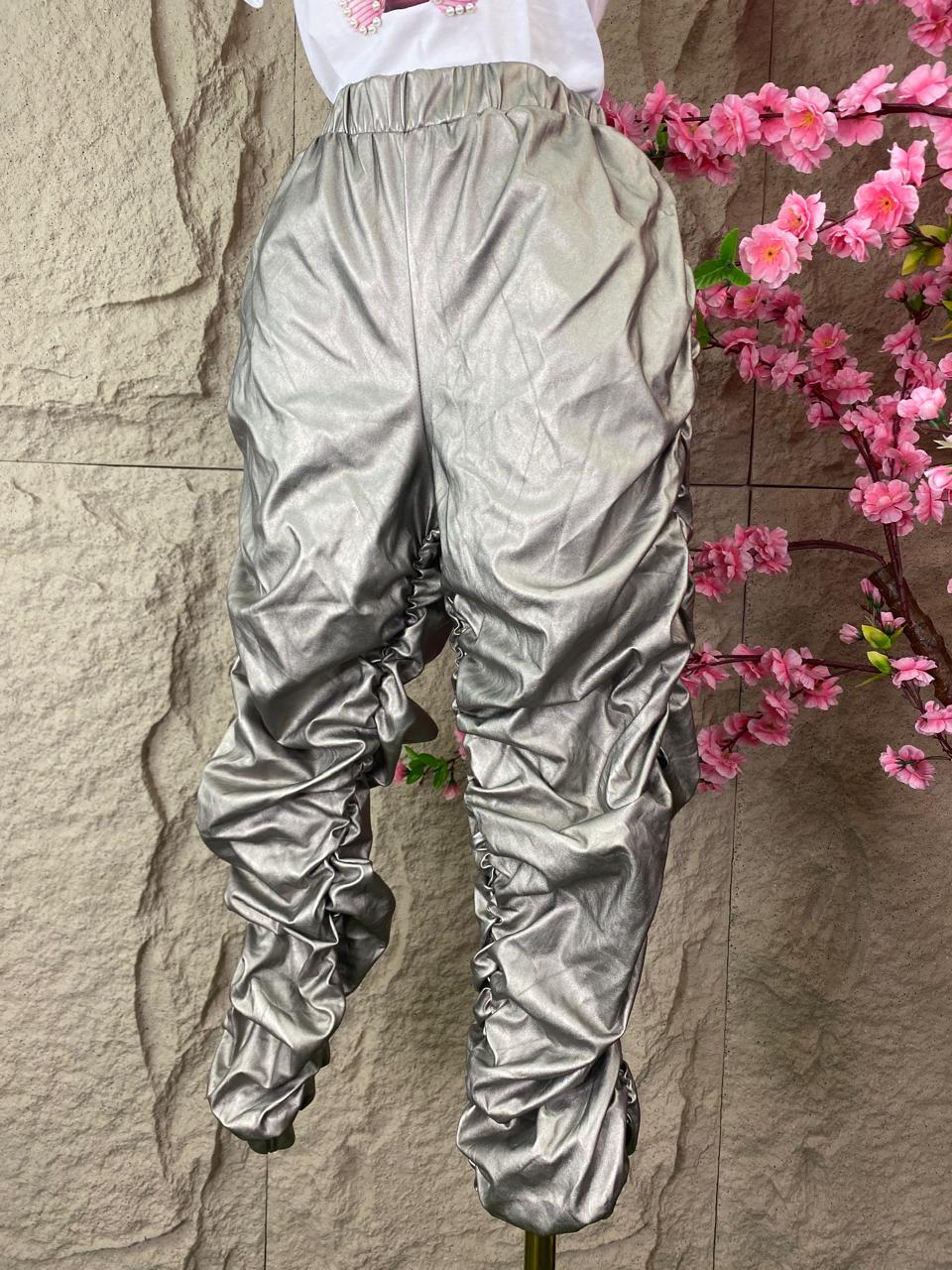 PANTALON DEPORTIVO DRAPEADO VINIPIEL GRIS