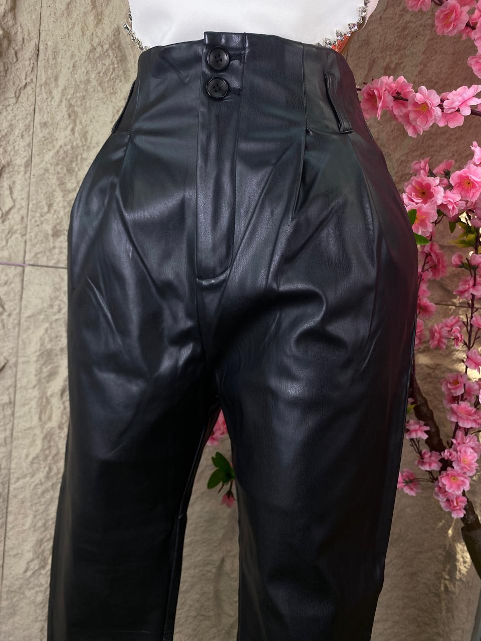 PANTALON CORTE FRANCES VINIPIEL NEGRO