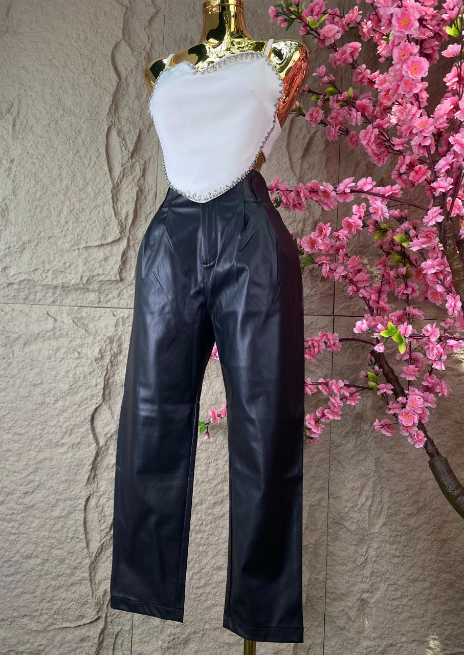 PANTALON CORTE FRANCES VINIPIEL NEGRO