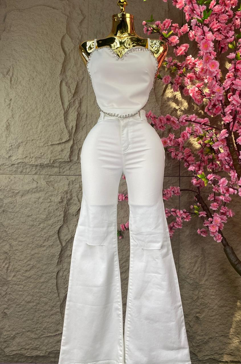 PANTALON CAMPANA RAZGADO EN RODILLA MEZCLILLA BLANCO