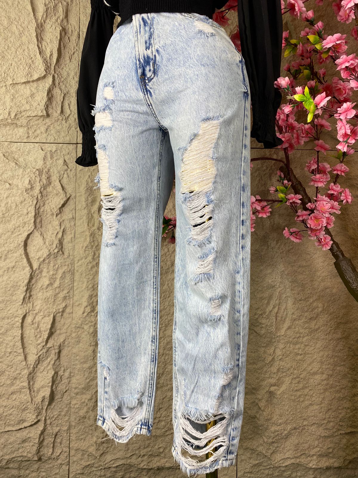 PANTALON RECTO DESGARRADO JASPEADO AZUL CLARO