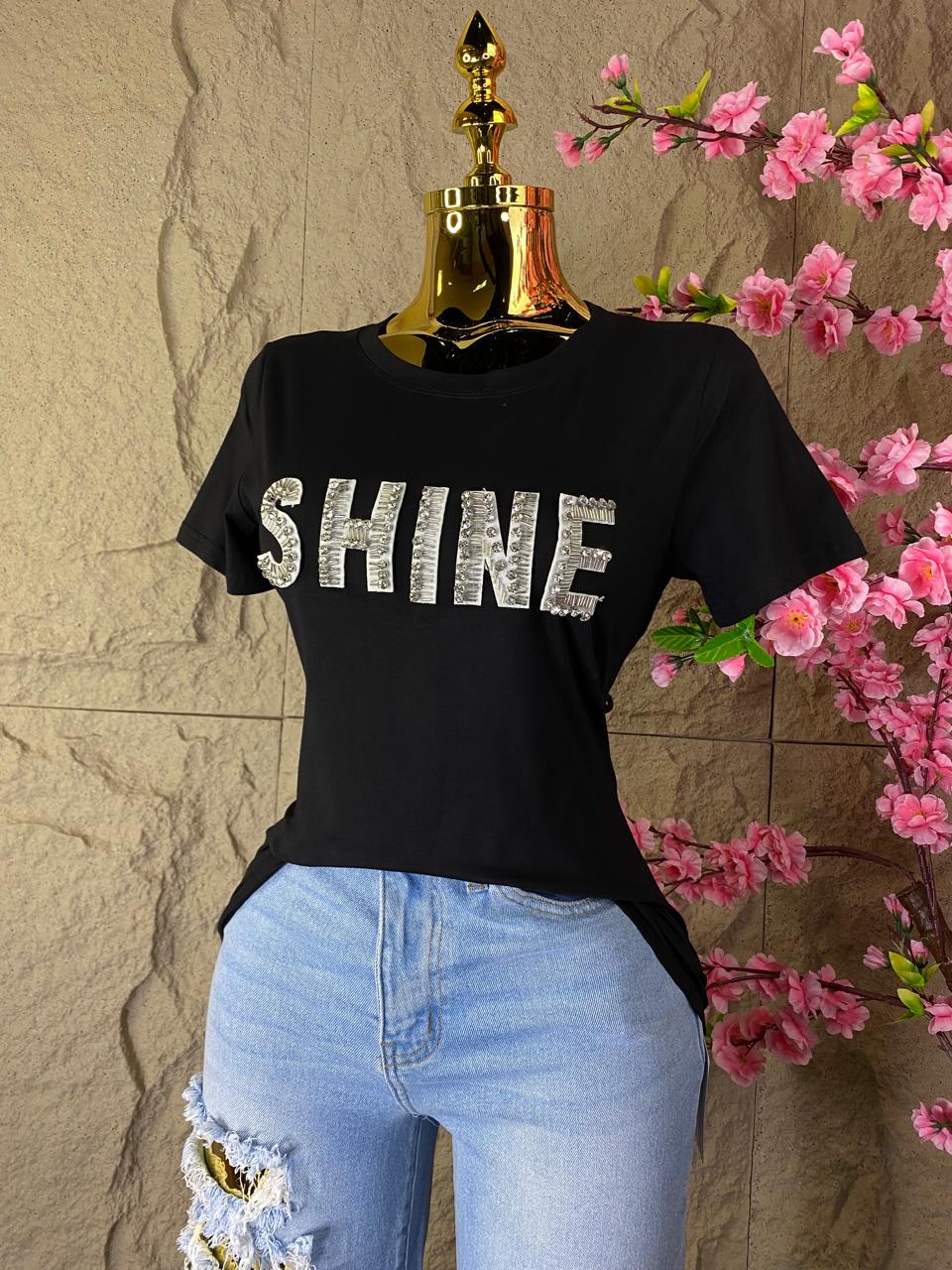 PLAYERA TEE SHINE CON BROQUELES