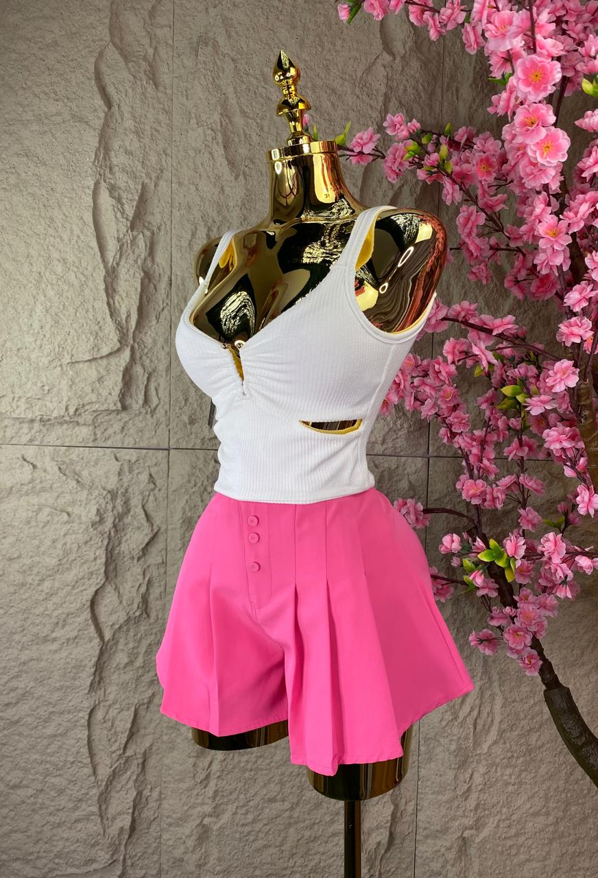 SHORT CON HILERA DE BOTONES AL FRENTE ROSA