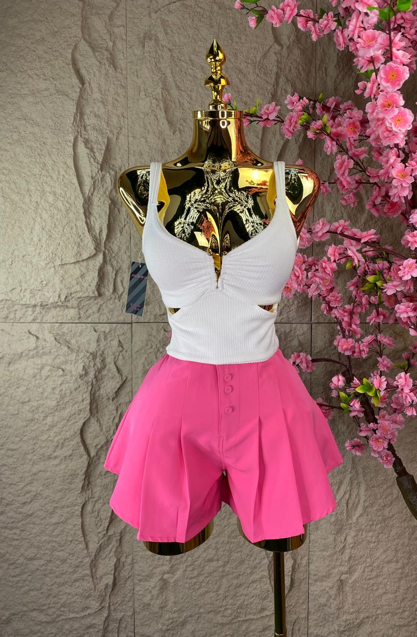 SHORT CON HILERA DE BOTONES AL FRENTE ROSA