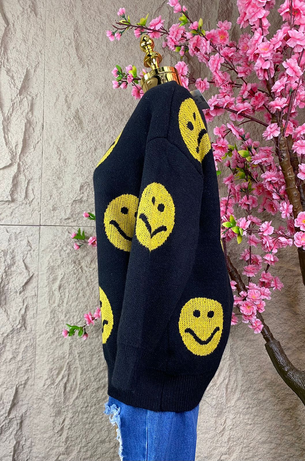SWEATER EMOJI NEGRO