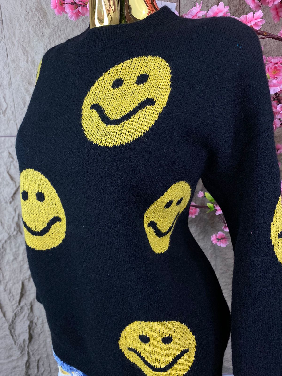 SWEATER EMOJI NEGRO