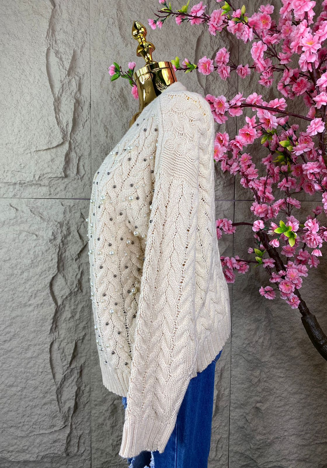 SWEATER DE PUNTO CON PERLAS BEIGE