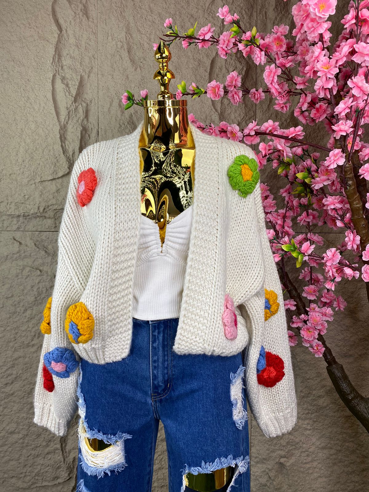 SWEATER DE PUNTO CON FLORES HUESO