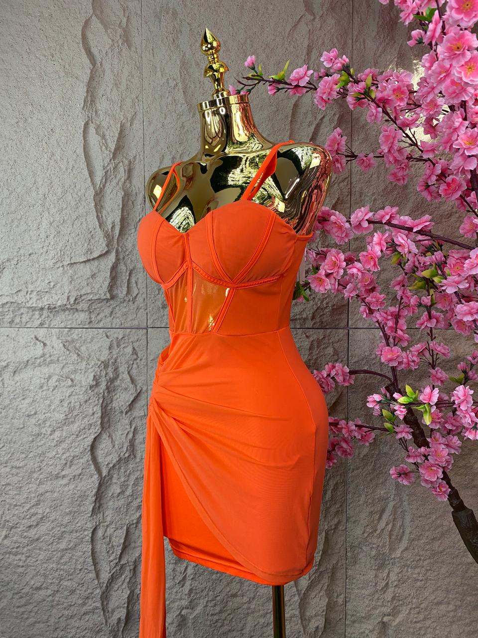 VESTIDO CORTO CON TRANSPARENCIAS NARANJA