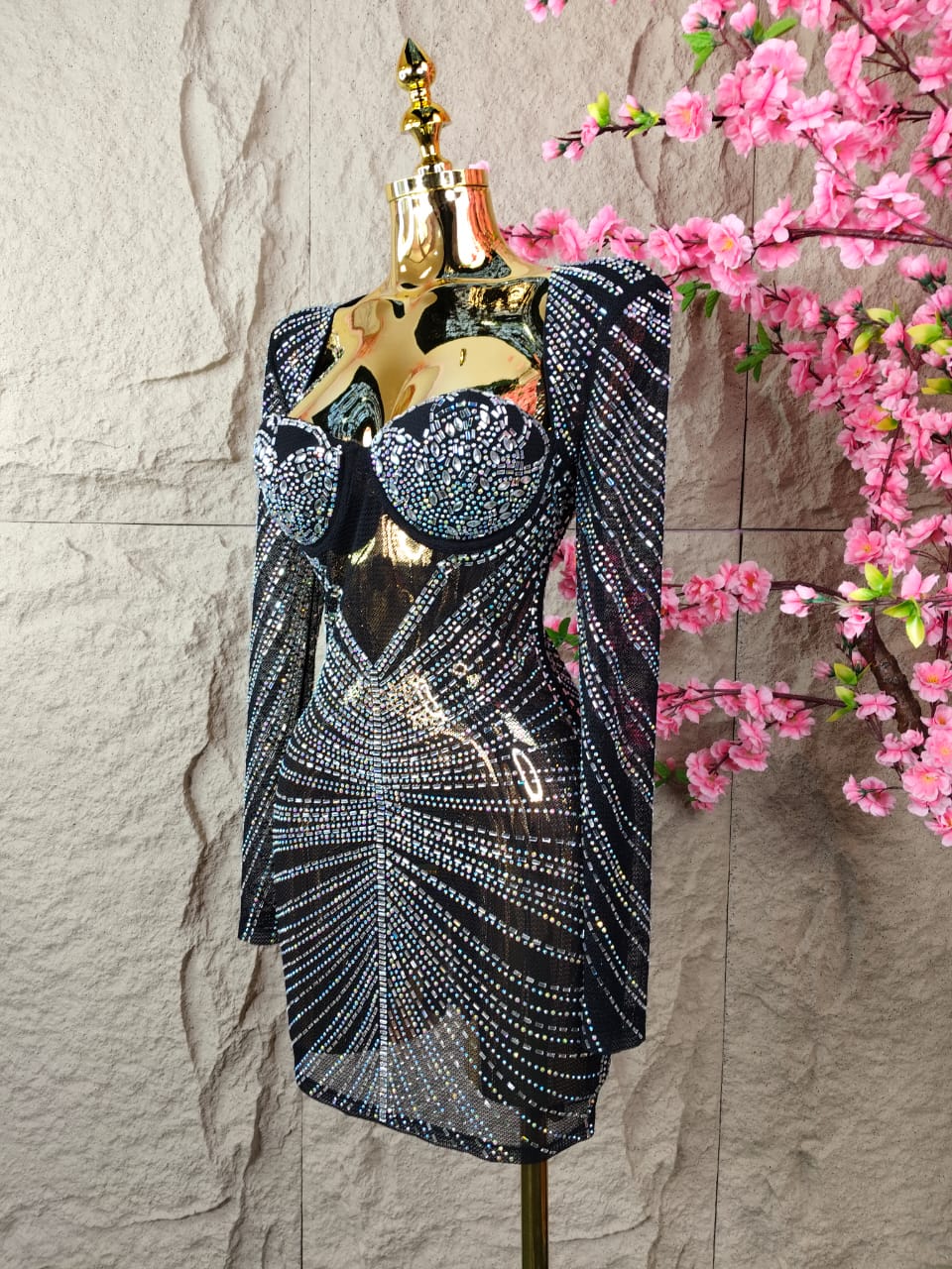 VESTIDO CORTO ML CON CRISTALES Y TRANSPARENCIAS NEGRO