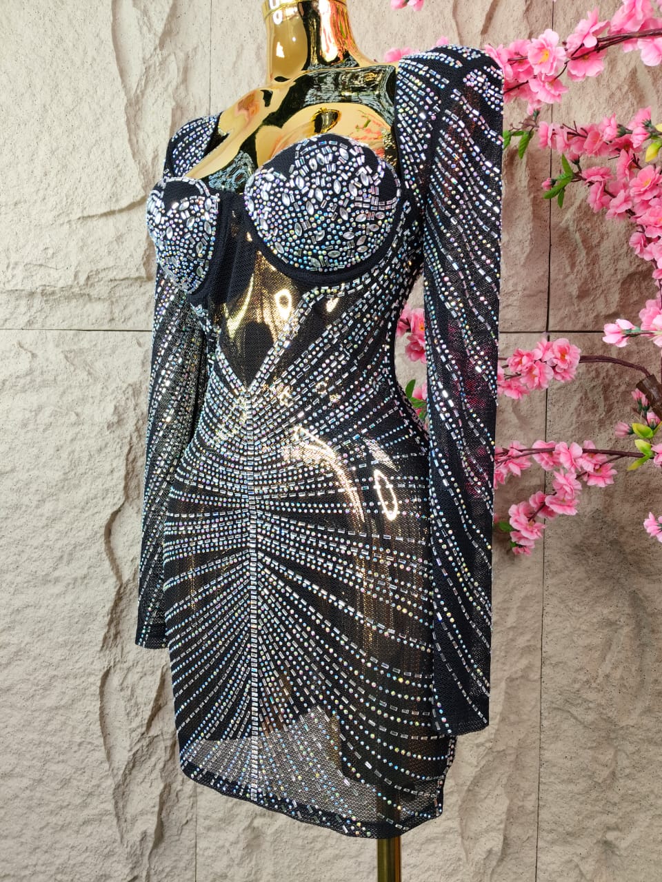 VESTIDO CORTO ML CON CRISTALES Y TRANSPARENCIAS NEGRO