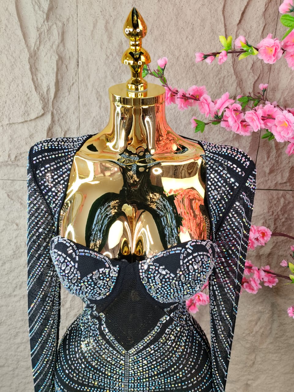 VESTIDO CORTO ML CON CRISTALES Y TRANSPARENCIAS NEGRO