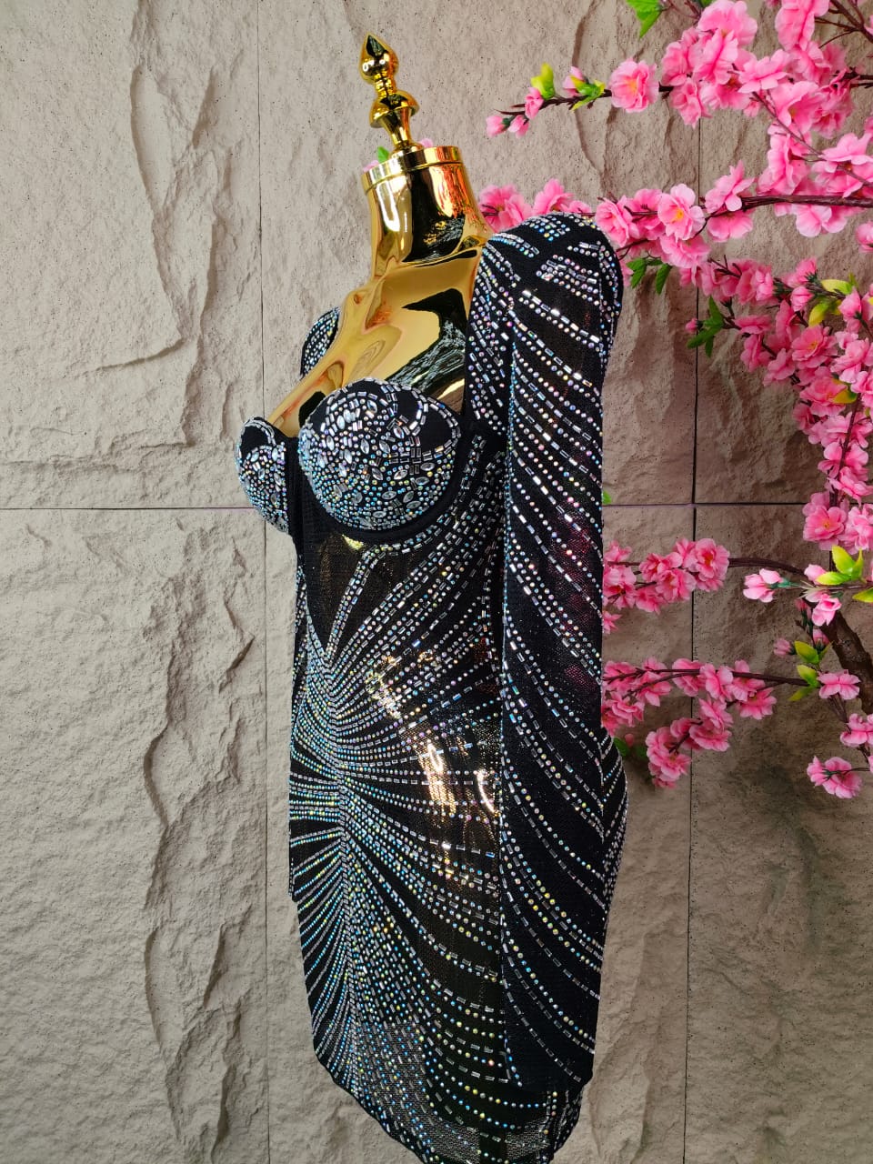 VESTIDO CORTO ML CON CRISTALES Y TRANSPARENCIAS NEGRO