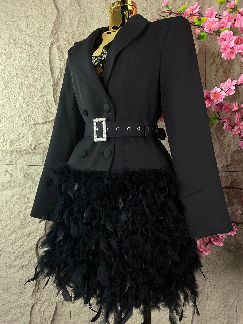 VESTIDO FORMAL PLUMAS NEGRO