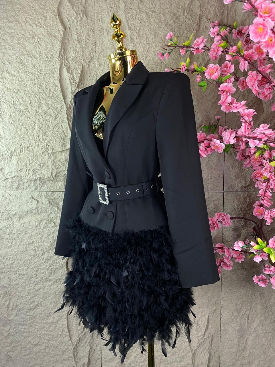 VESTIDO FORMAL PLUMAS NEGRO