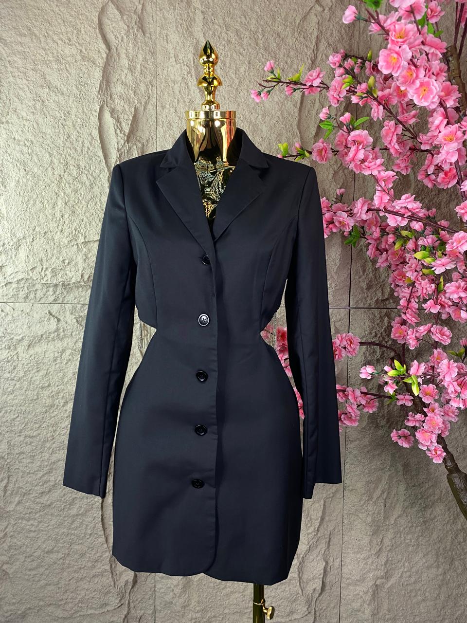 VESTIDO ESCOTE ESPALDA CON FLECOS