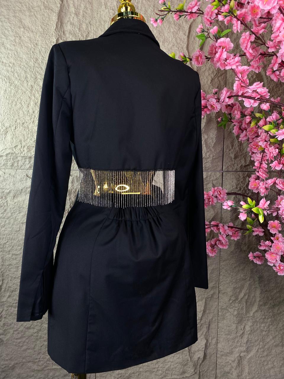 VESTIDO ESCOTE ESPALDA CON FLECOS