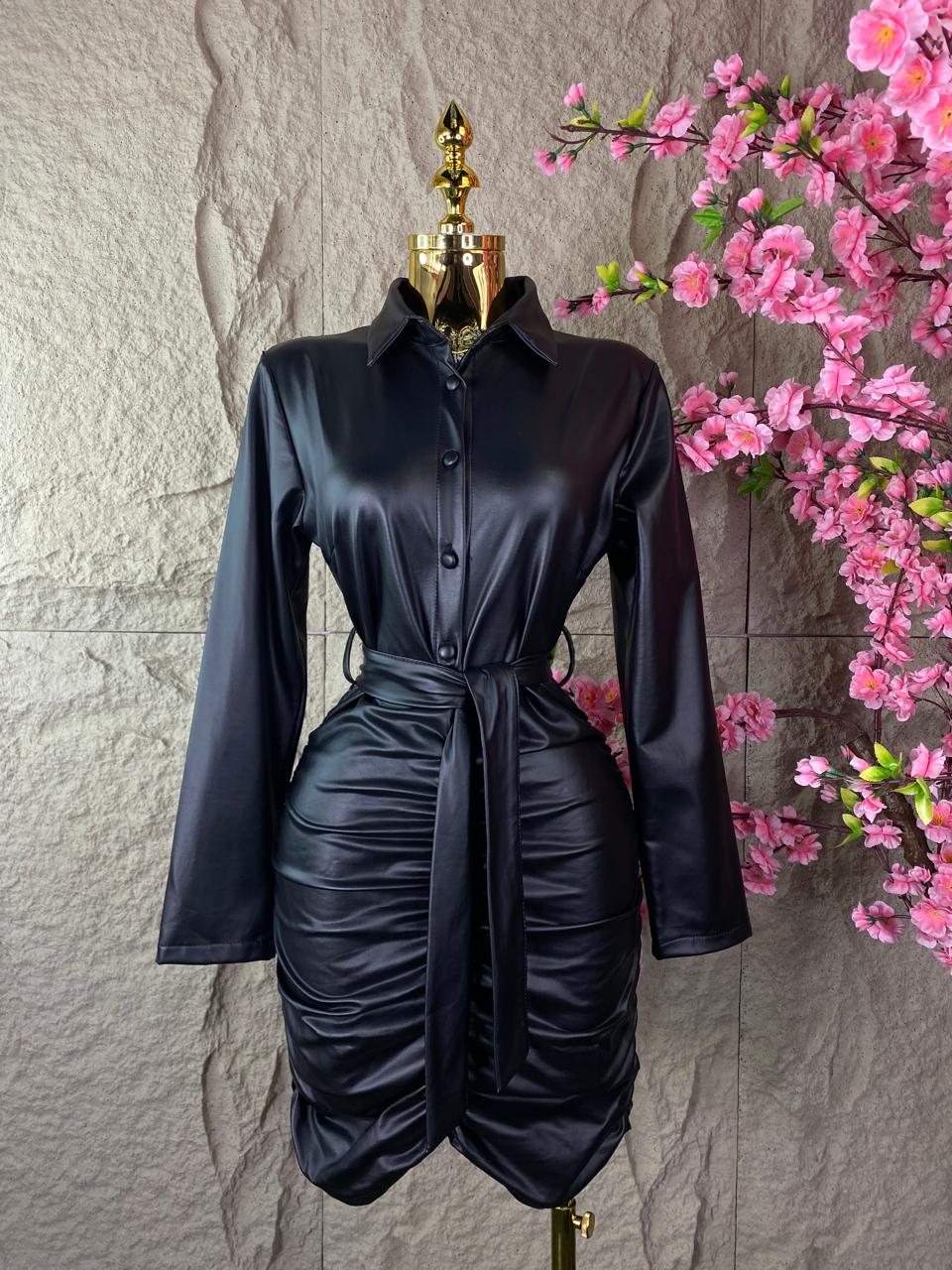 VESTIDO DRAPEADO VINIPIEL NEGRO