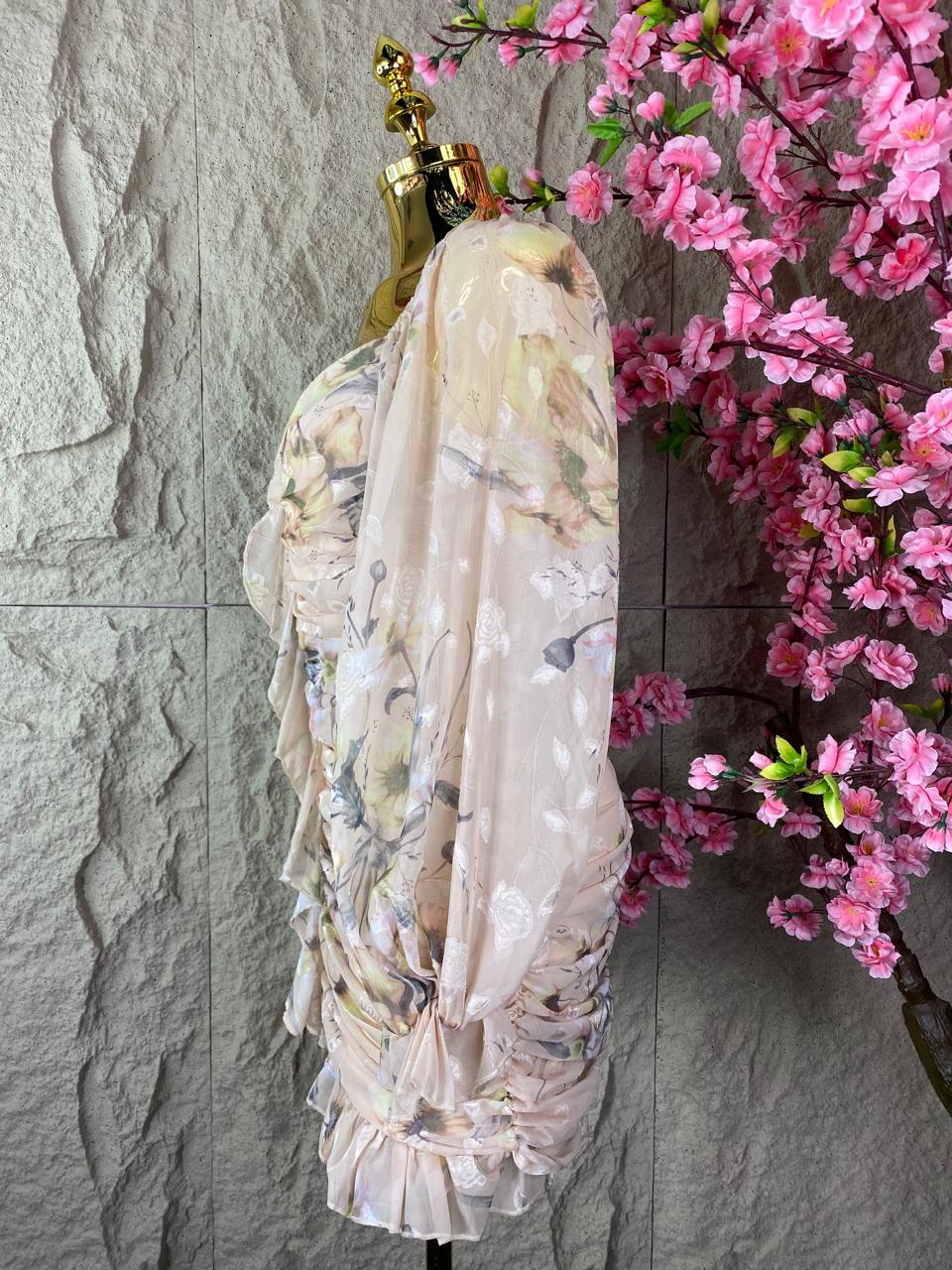 VESTIDO DRAPEADO SHIFON CON FLORES BEIGE