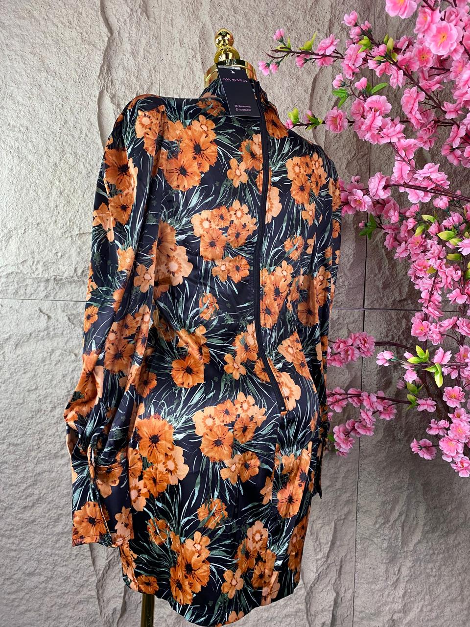 VESTIDO DRAPEADO ML FLOREADO NEGRO