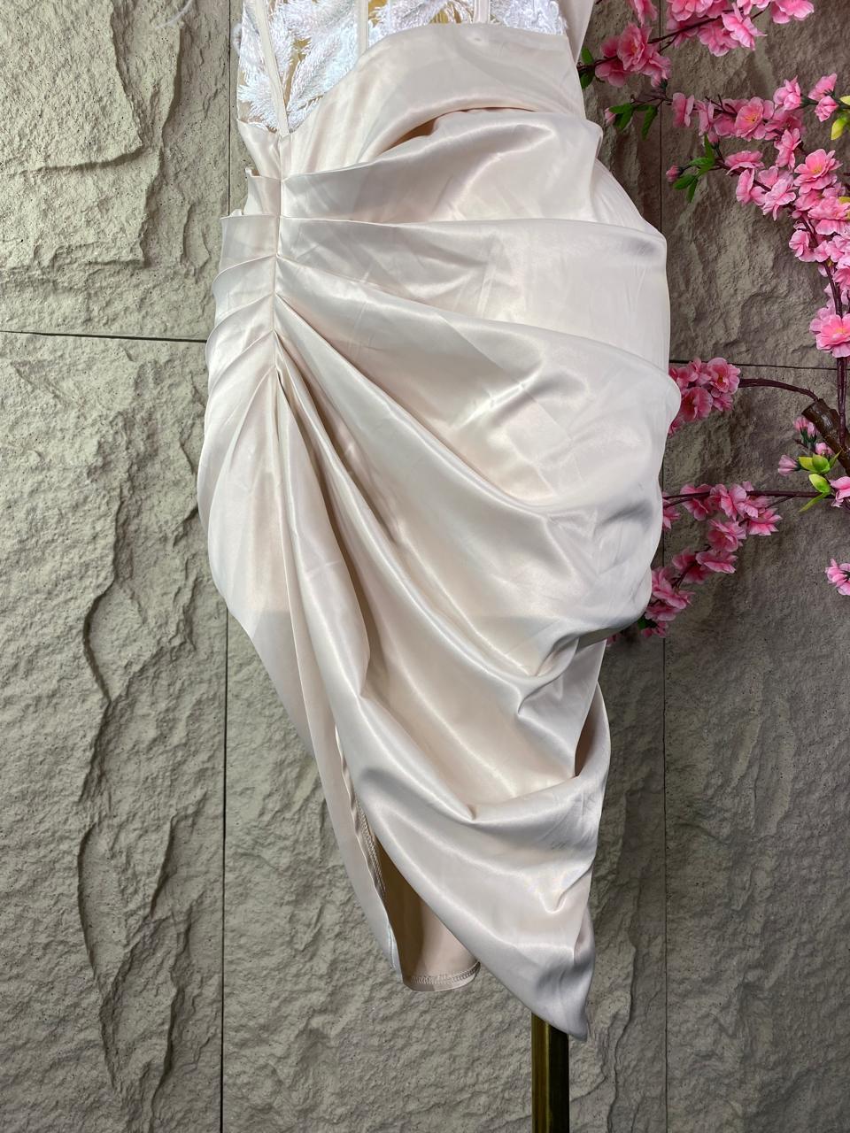 VESTIDO DRAPEADO CORSET BORDADO MARFIL