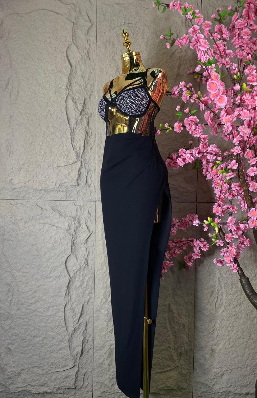 VESTIDO LARGO CON TRANSPARENCIAS Y TIRANTES