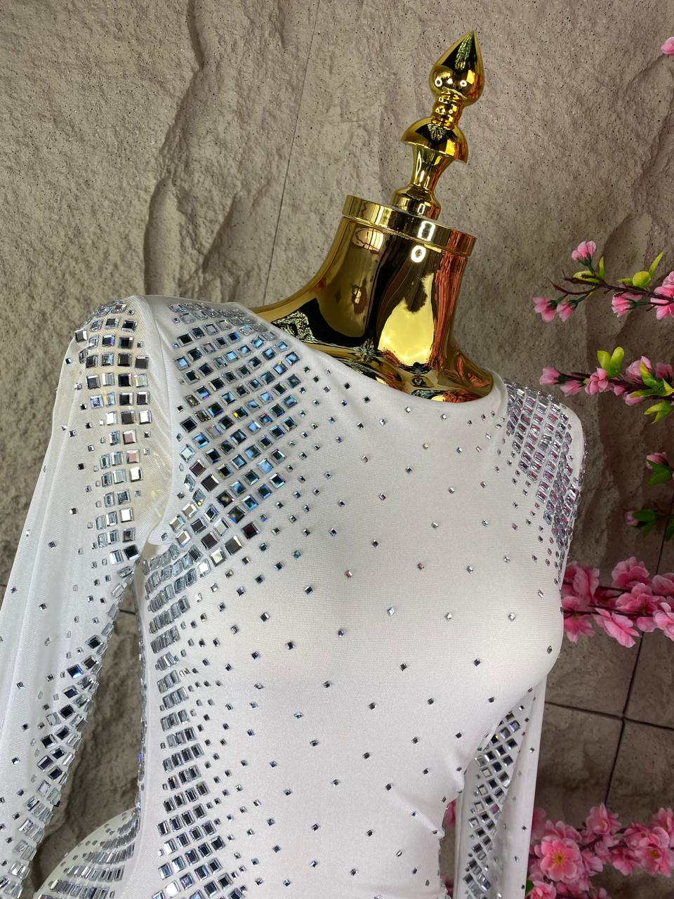 VESTIDO MIDDI ML CON CRISTALES BLANCO
