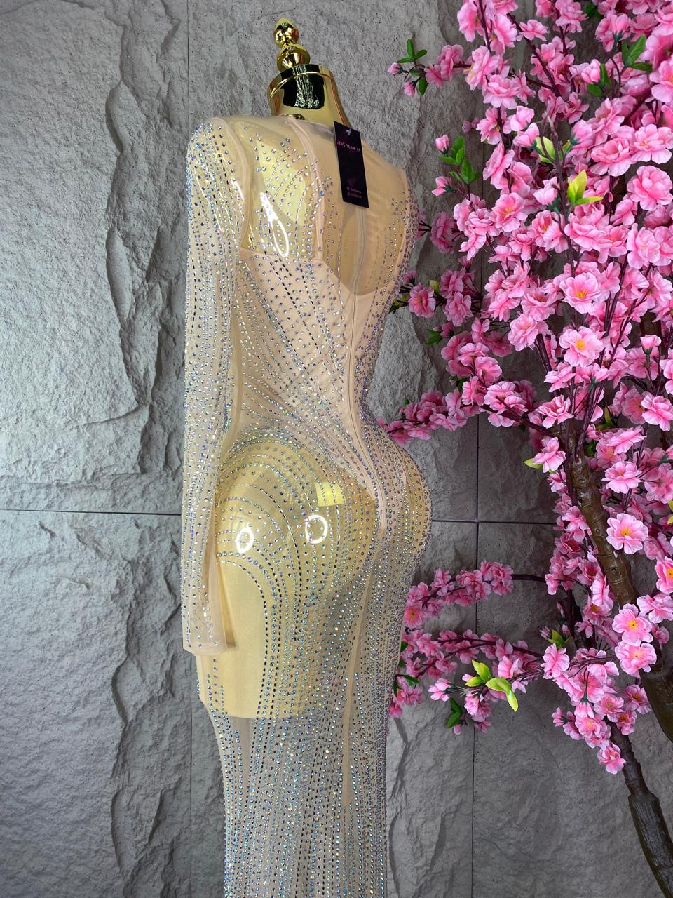 VESTIDO LARGO CON BODY INCLUIDO CRISTALES NUDE