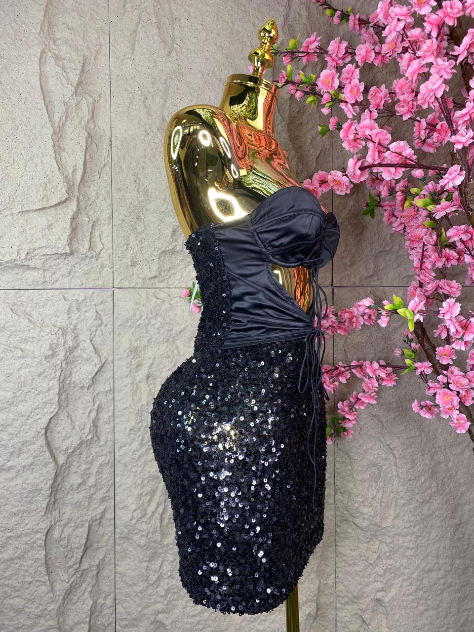 VESTIDO STRAPLESS CON LENTEJUELA Y CROP TOP NEGRO