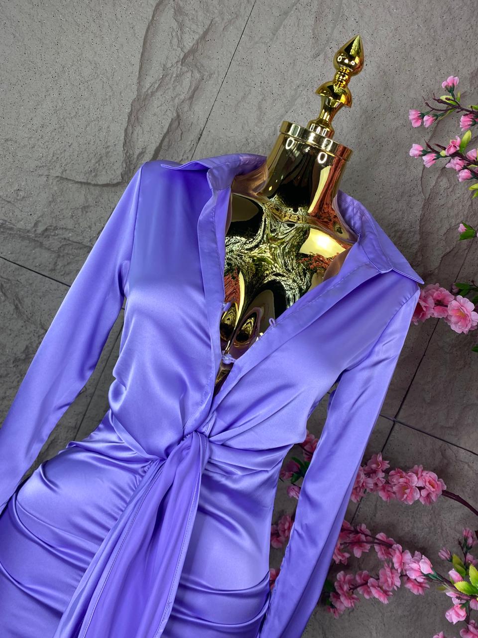VESTIDO SATINADO DRAPEADO LILA