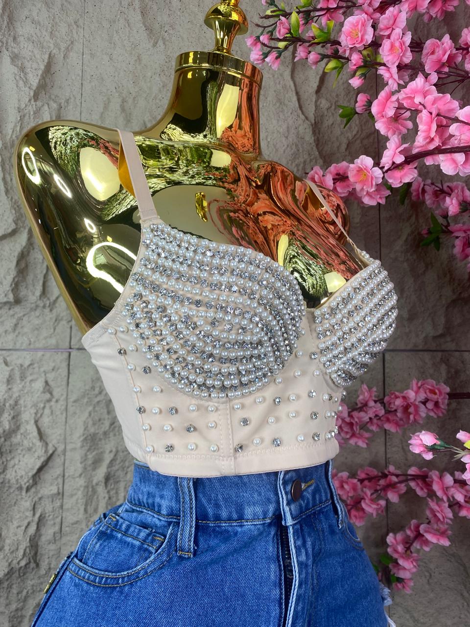 TOP CORSET DE BROQUELES Y PERLAS NUDE
