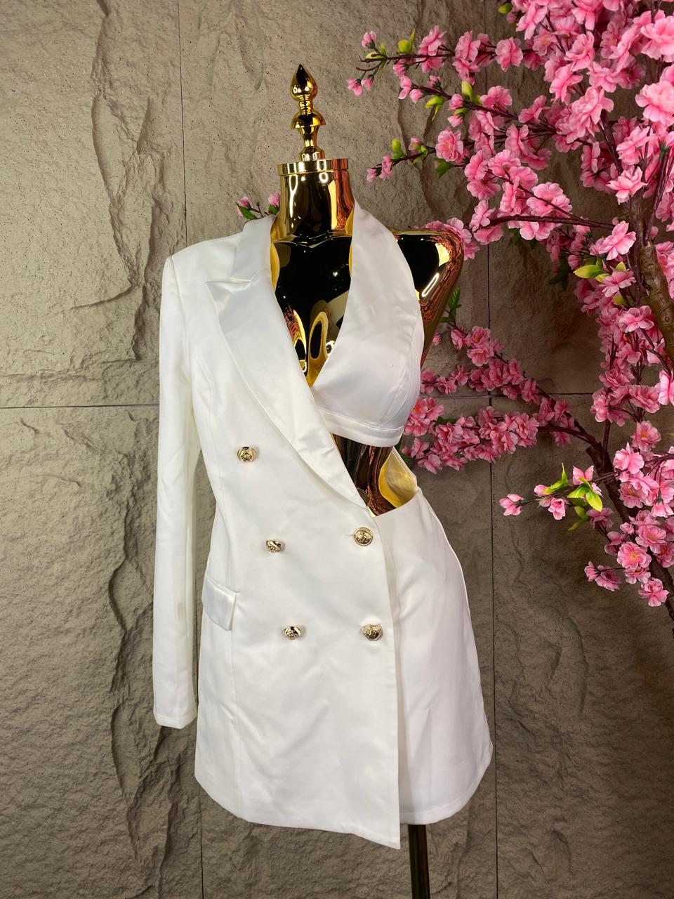 JUMPSUIT CORTO CON TOP CRUZADO MARFIL