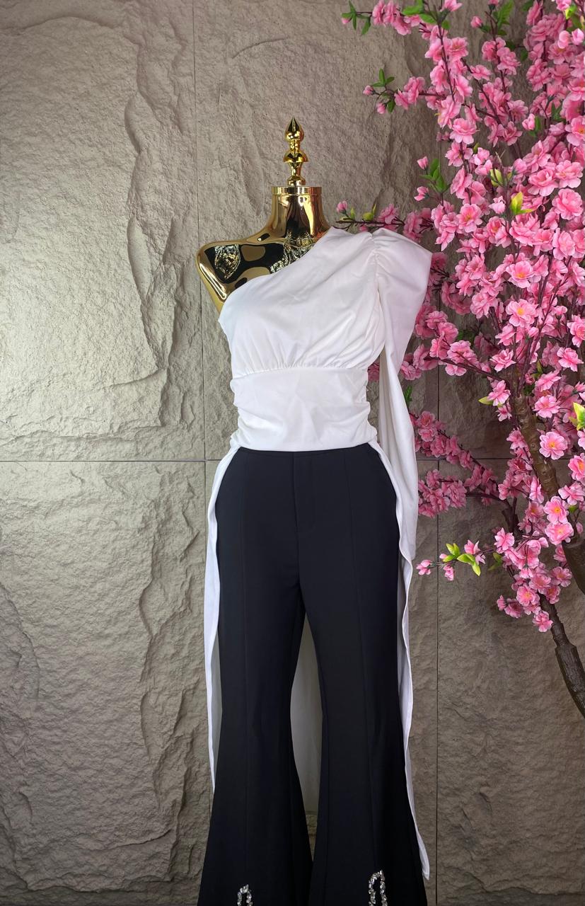BLUSA ML COLA DE PATO SIN HOMBRO BLANCA