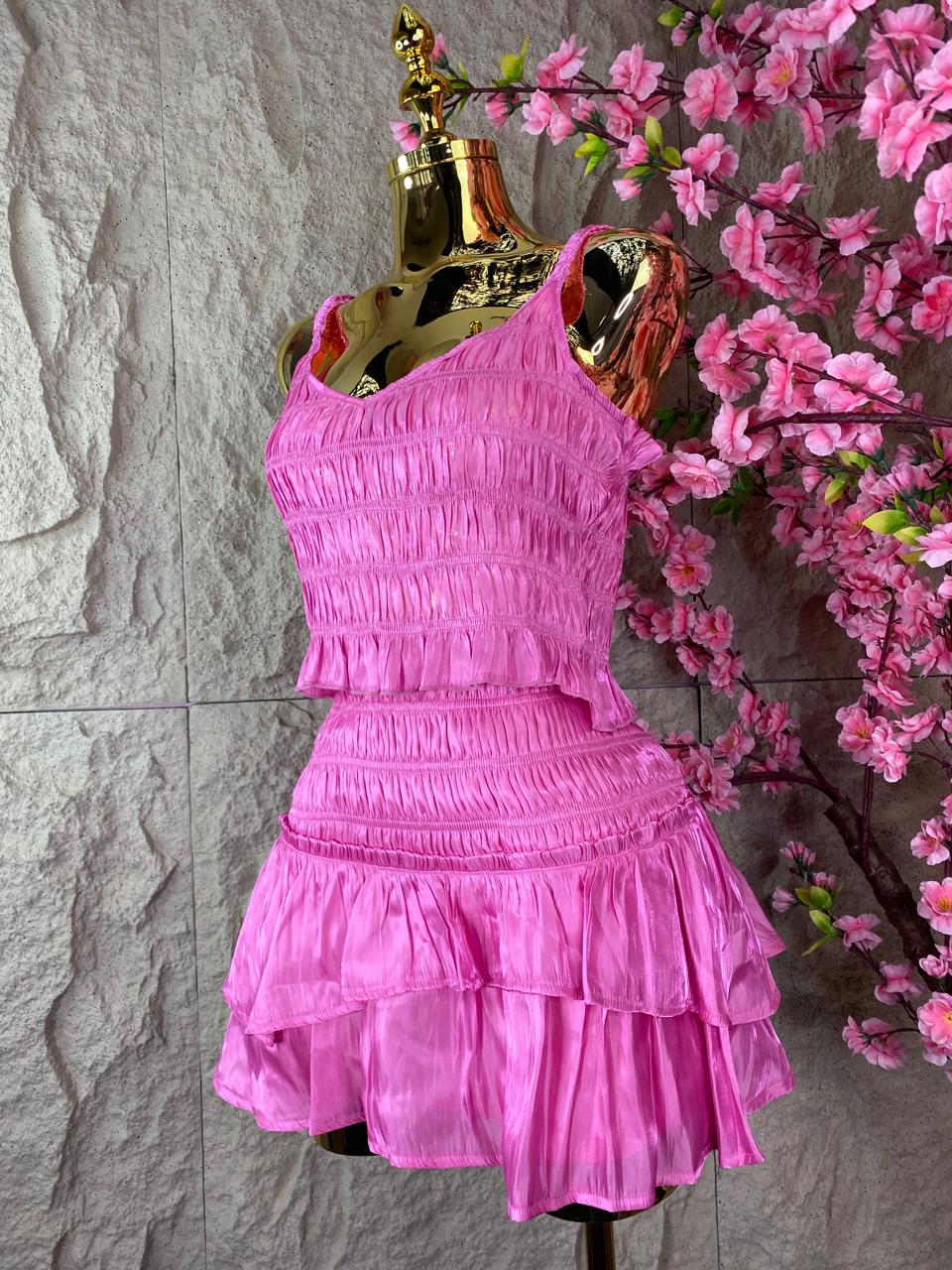 CONJUNTO CORRUGADO SATINADO CON TIRANTES ROSA