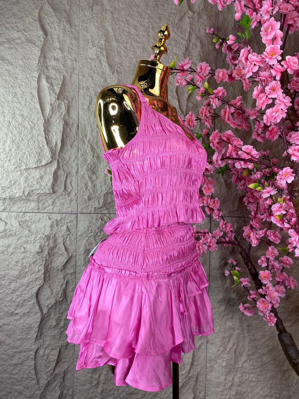 CONJUNTO CORRUGADO SATINADO CON TIRANTES ROSA