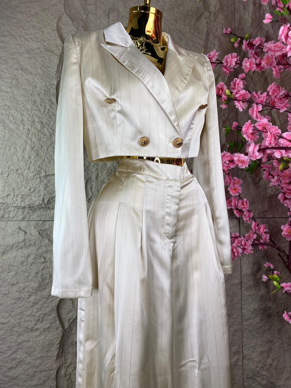 CONJUNTO SACO CORTO/PALAZZO BEIGE