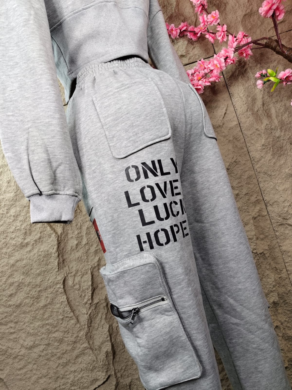 CONJUNTO DEPORTIVO PANS LOVE GRIS