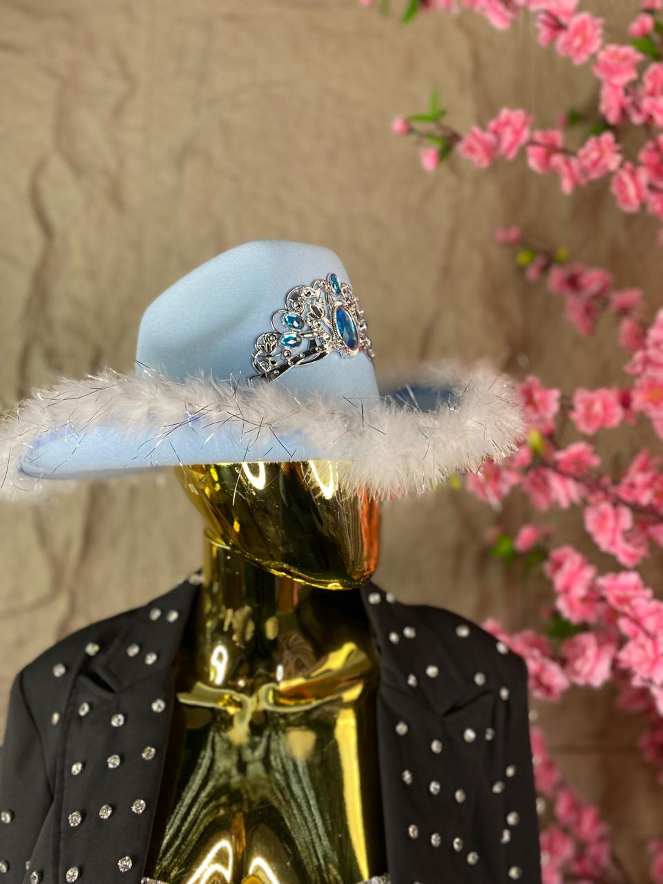 SOMBRERO CON PLUMAS Y APLICACIONES