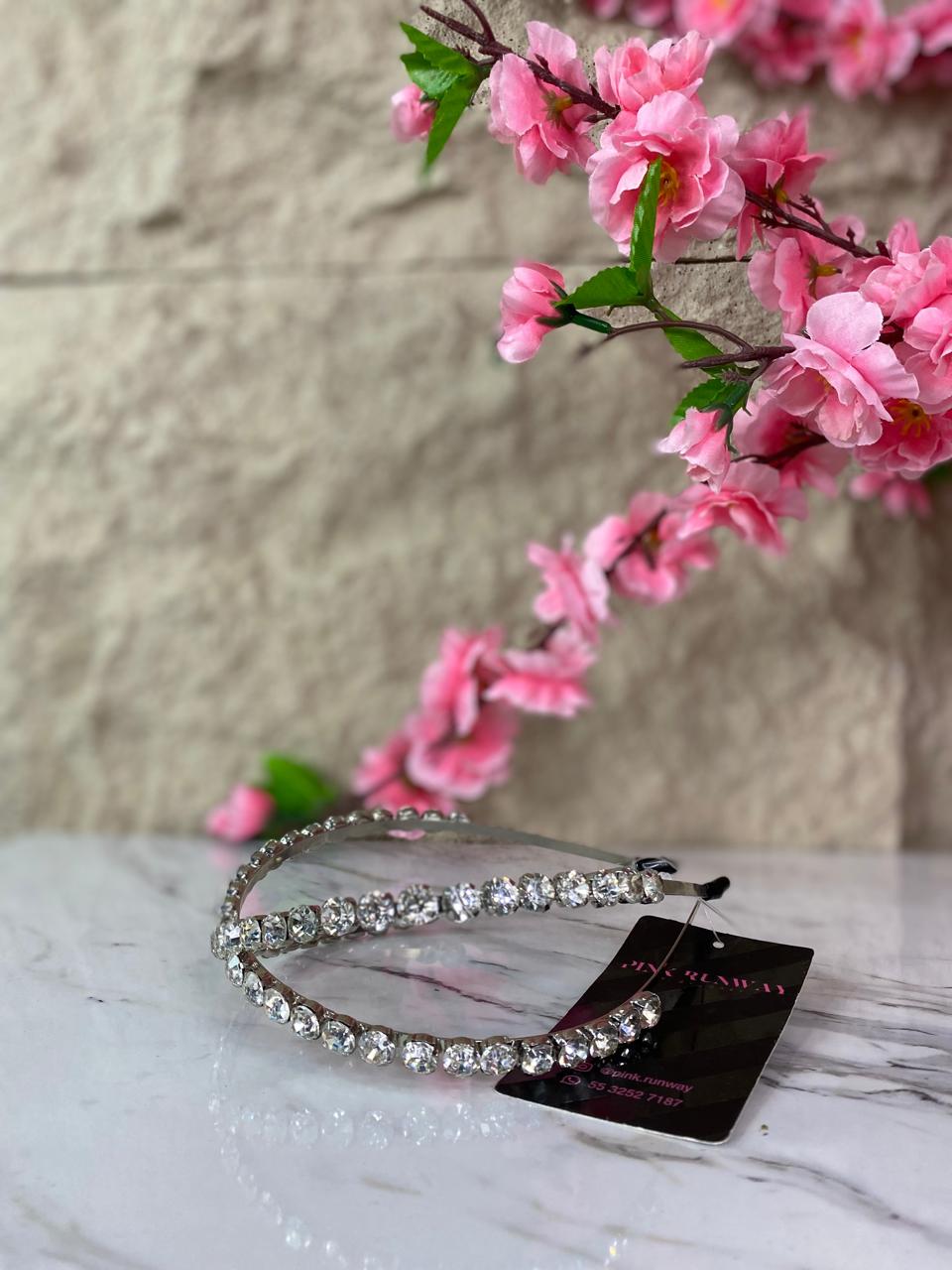 DIADEMA BROQUELES CRUZADA