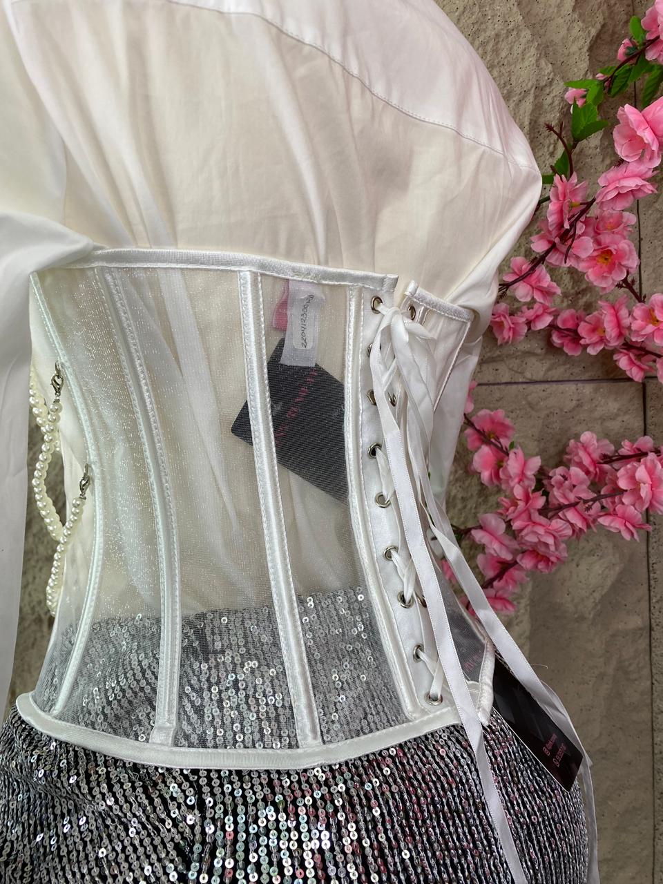 CROP TOP CON TRANSPARENCIAS Y PERLAS BLANCO