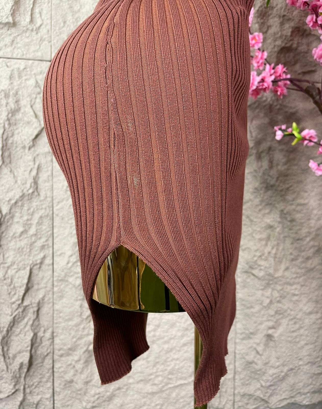 VESTIDO CORTO DE PUNTO CAFÉ