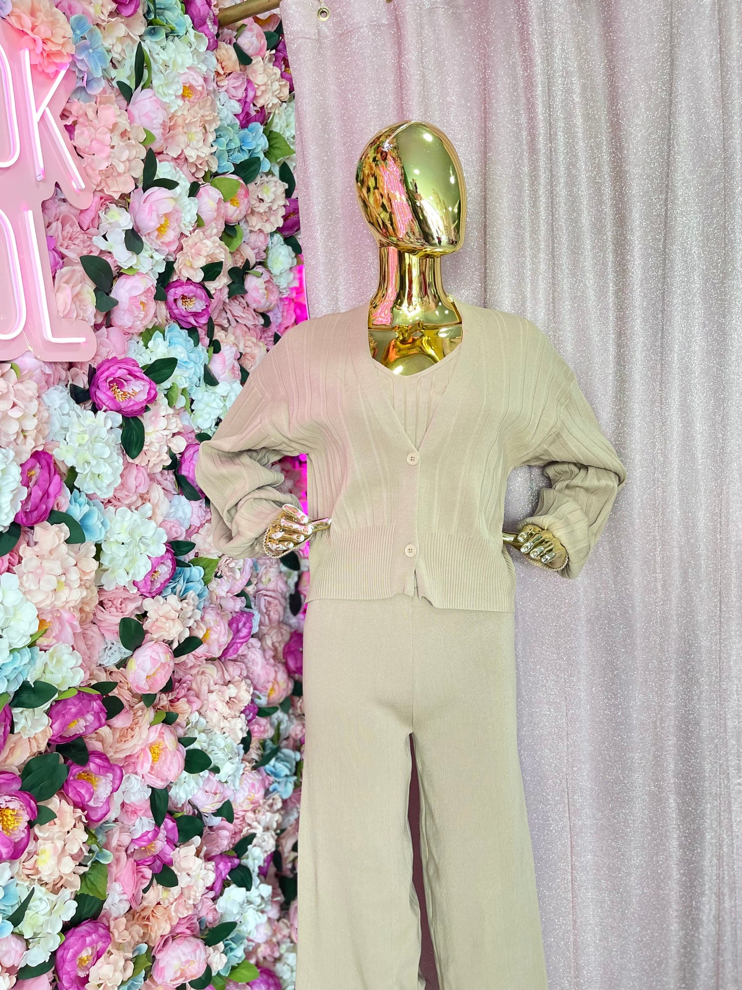 CONJUNTO DE PUNTO BEIGE