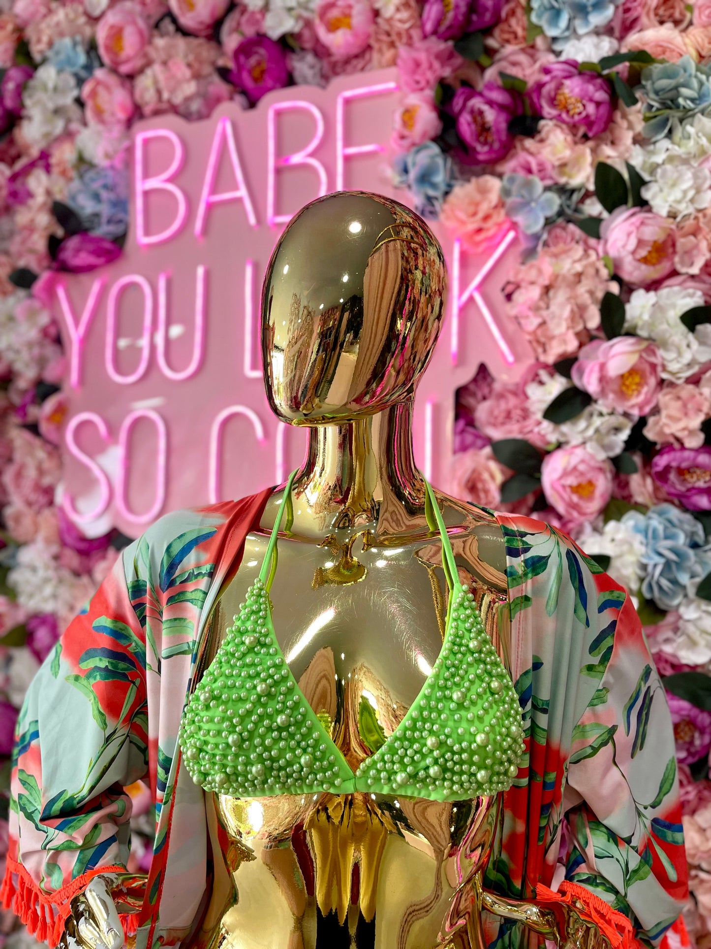 TRAJE DE BAÑO VERDE DE PERLAS