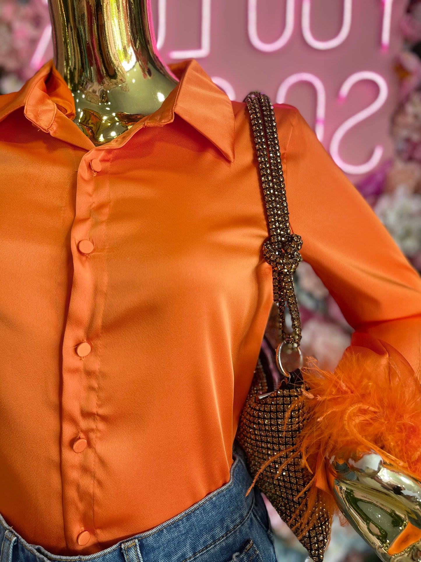 CAMISA PLUMAS EN PUÑO NARANJA