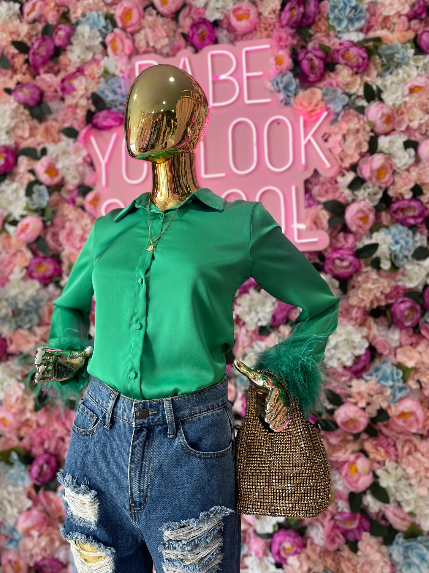 CAMISA PLUMAS EN PUÑO VERDE