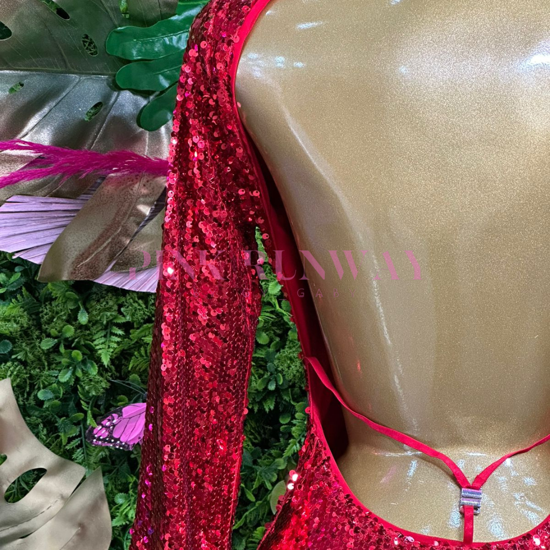 VESTIDO ROJO DE LENTEJUELA Y ESCOTE ESPALDA