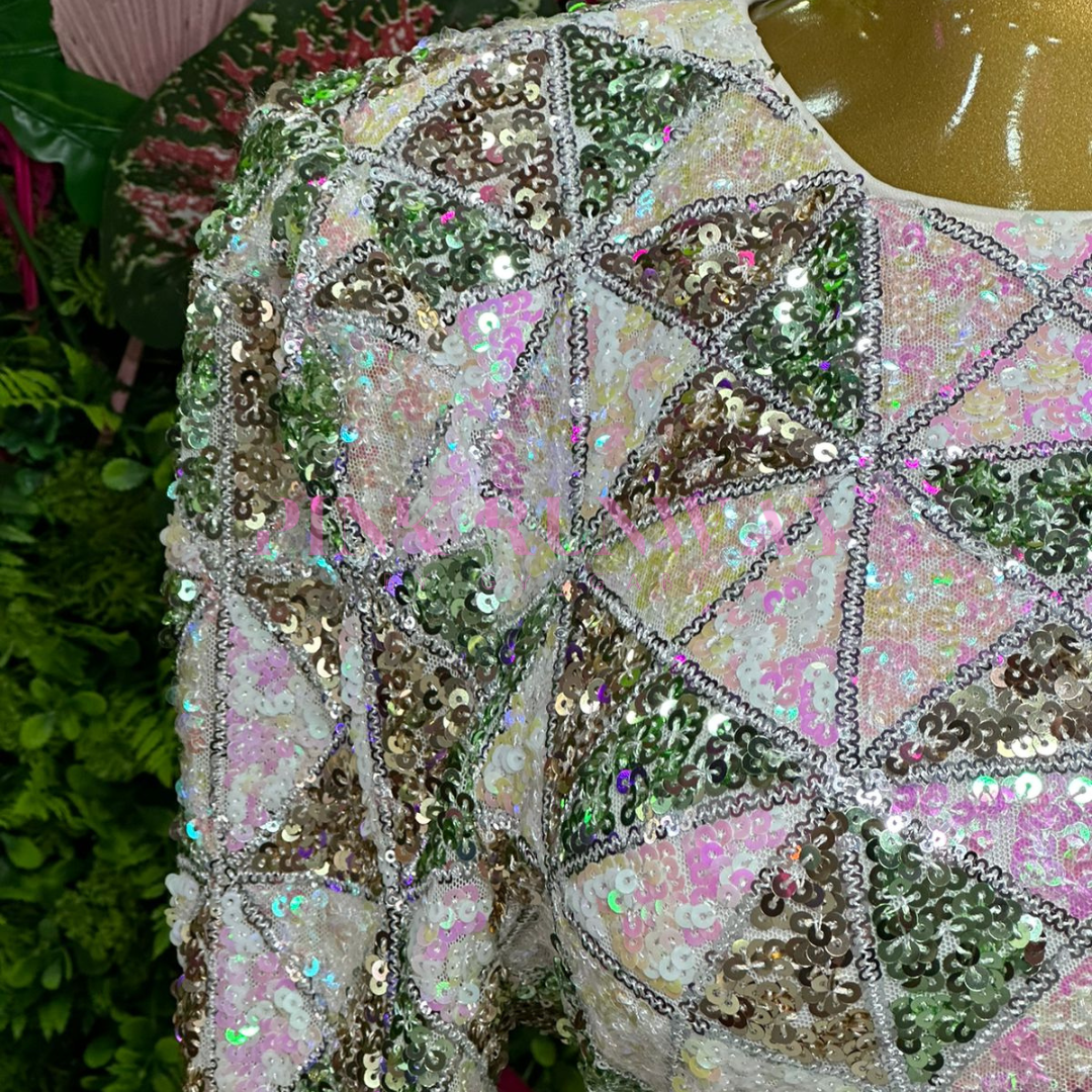 VESTIDO BLANCO Y VERDE DE ROMBOS CON LENTEJUELA