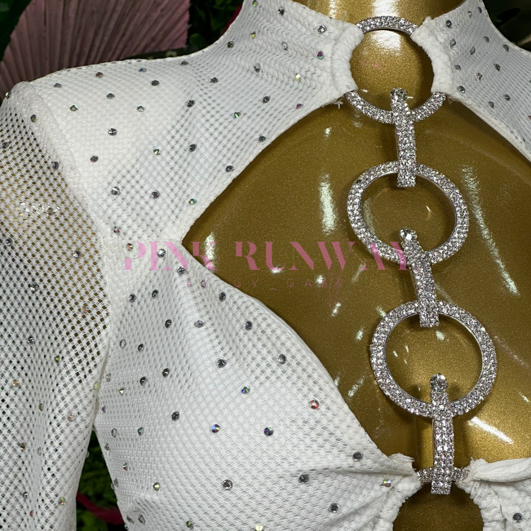 VESTIDO BLANCO DE MALLA CON BRILLOS