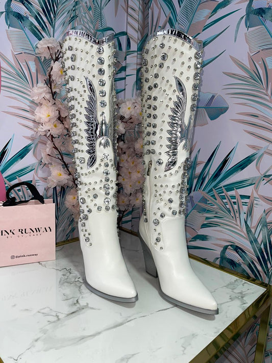 BOTAS LARGAS CON ALAS BRILLANTES BLANCAS