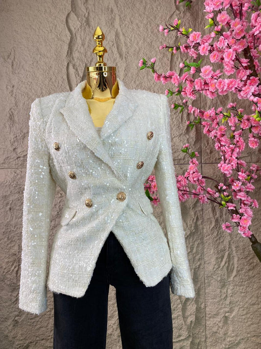 BLAZER CON LENTEJUELA Y BOTONES DORADOS BLANCO NACAR